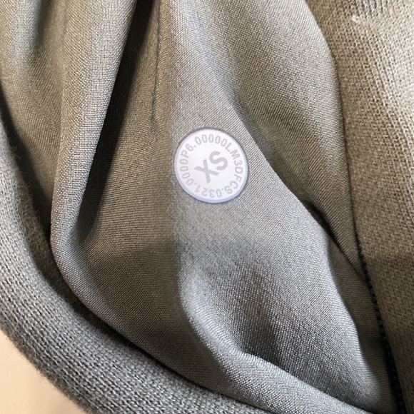 Mens Lululemon Hoodie - Picture 3 of 4